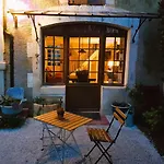 Holiday home Maison Chinsa