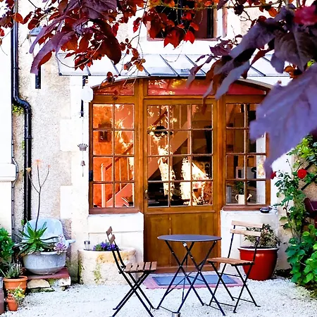 Holiday home Maison Chinsa
